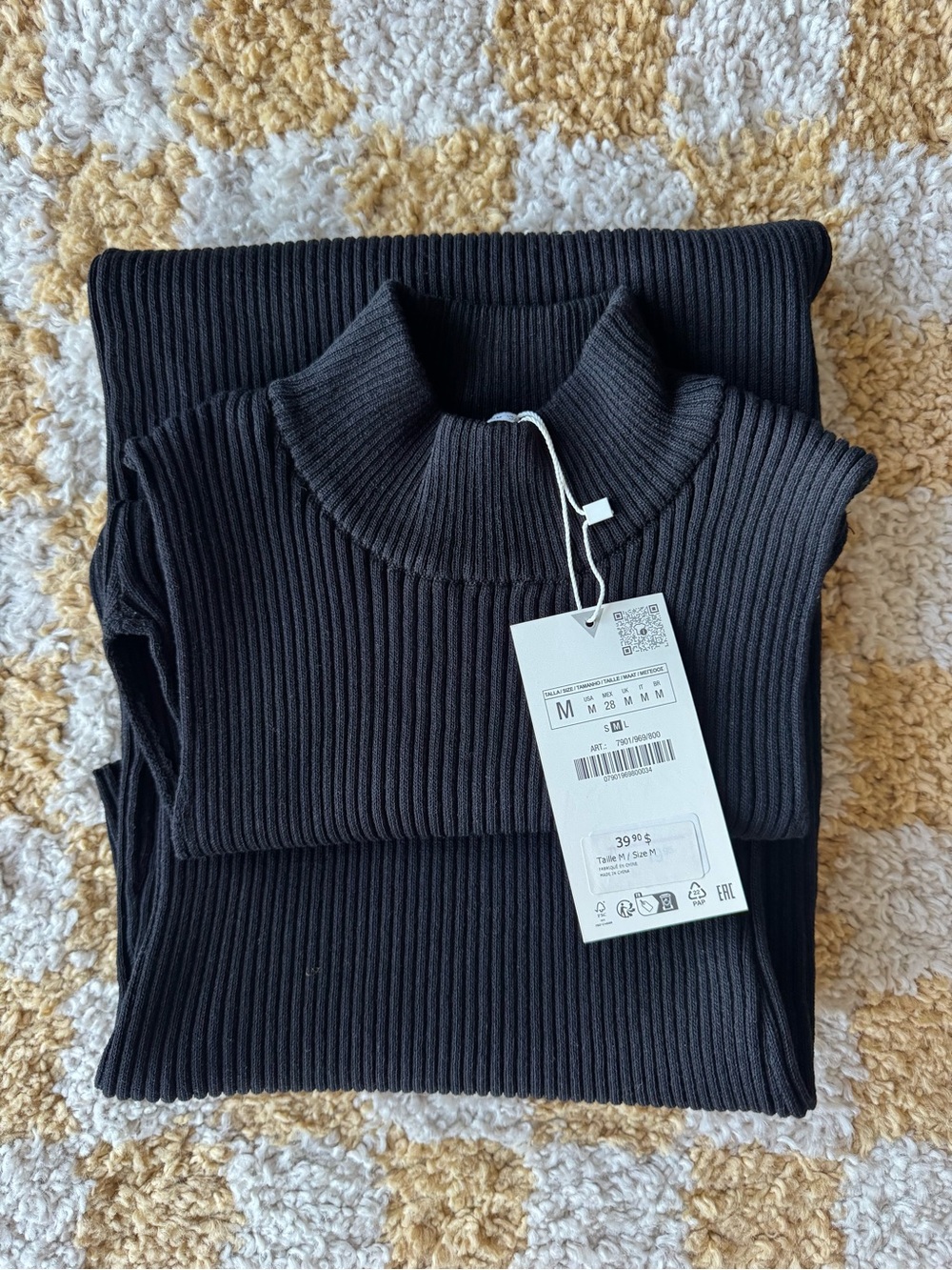 Sleeveless Black Ribbed Maxi Dress - Picture 2 of 2